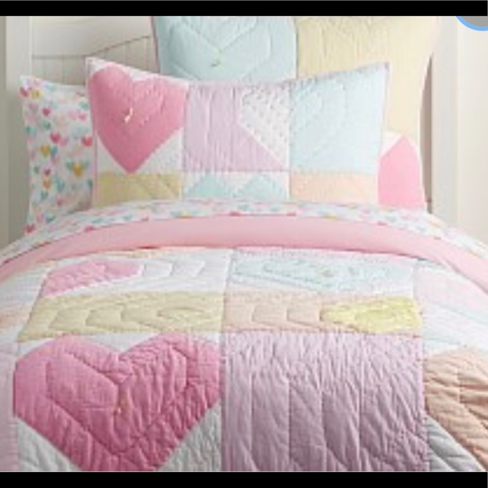 NWT PB Kids Heart Patchwork Quilt + 2 shams